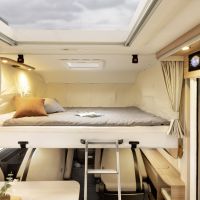 Elektrisches Hubett im Dethleffs Globebus I1 ohne versperrte Türe